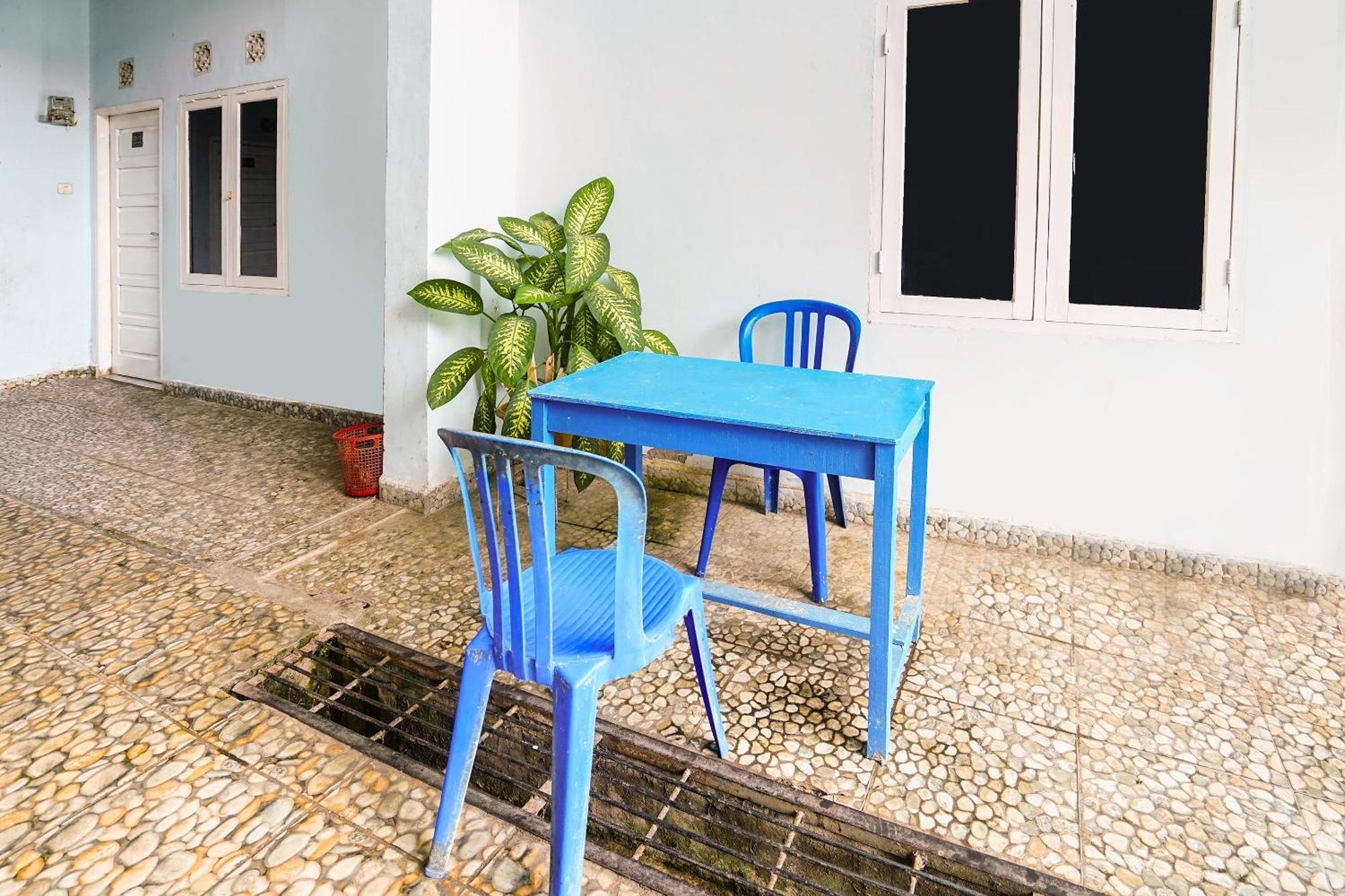 Oyo Life 92046 Garuda Residence Palembang Bagian luar foto